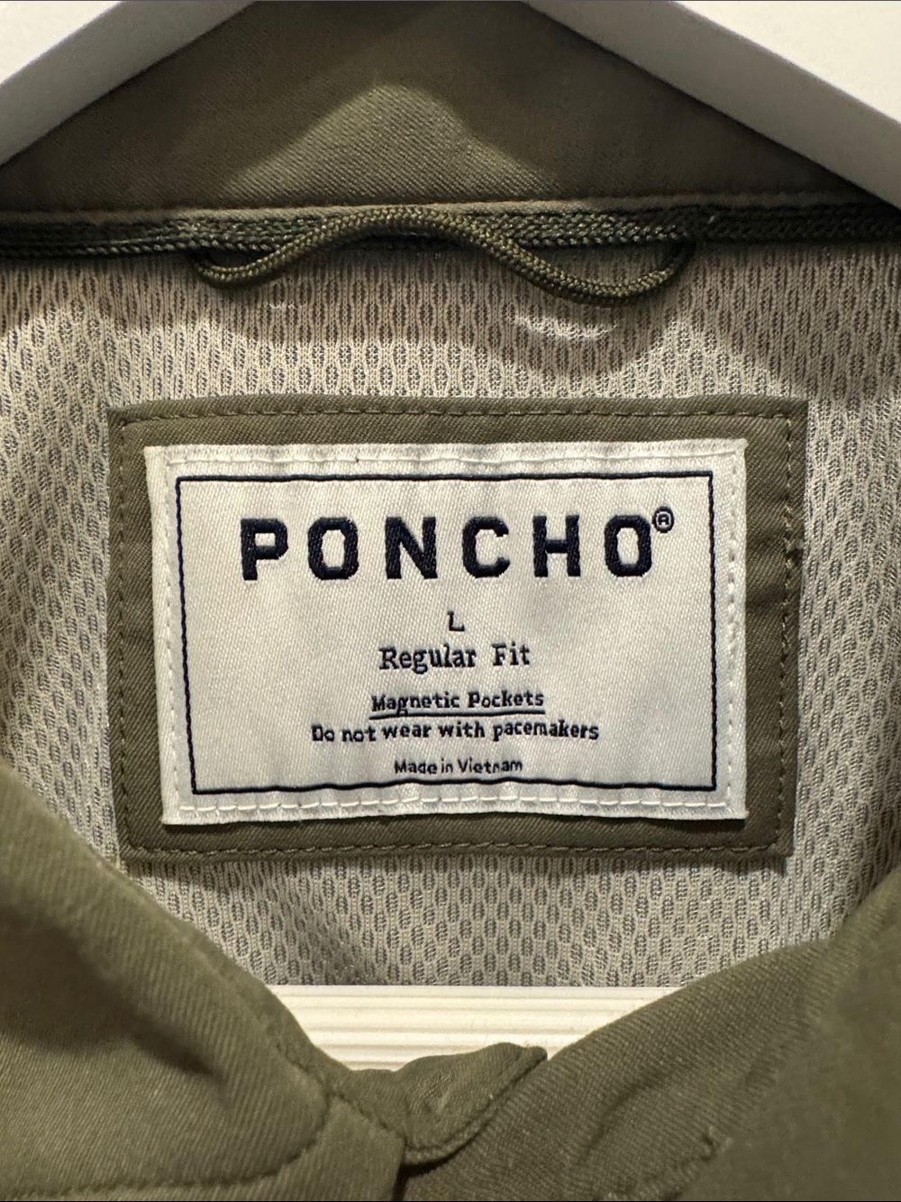 Men's Short-Sleeve Casual Button-Down Shirt in Olive Green - Picture 2 of 3